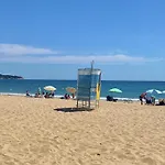 C - бийч с アパート