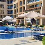 C - бийч с アパート オブゾー