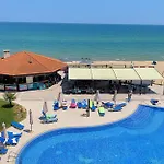 アパート C - бийч с *