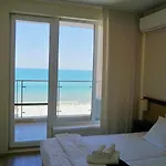 アパート C - бийч с オブゾー