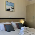 C - бийч с Apartment Obzor