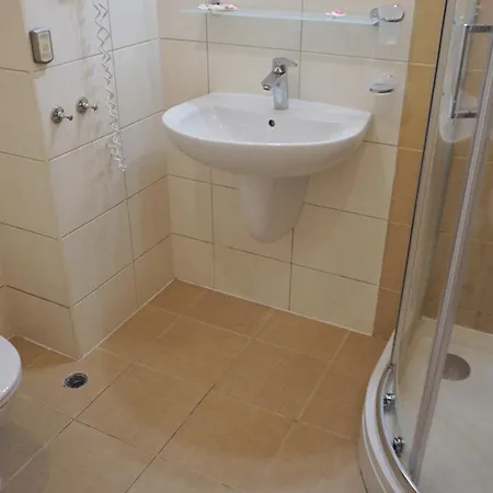 C - бийч с Апартамент