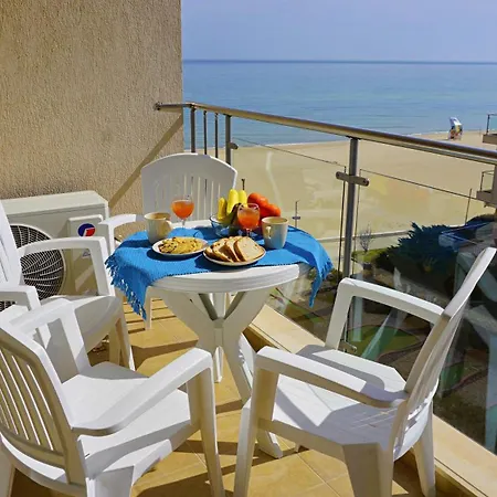 C - бийч с * Обзор