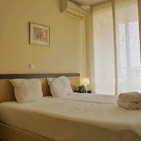 C - бийч с * Обзор