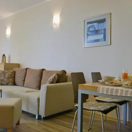 Daire C - бийч с *