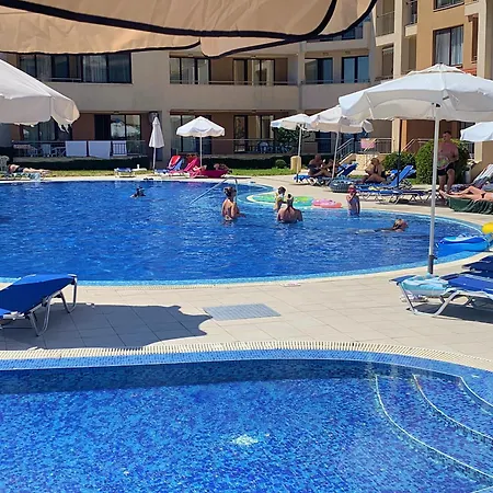 C - бийч с Obzor