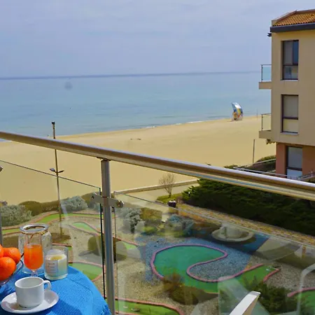 Апартамент C - бийч с Обзор