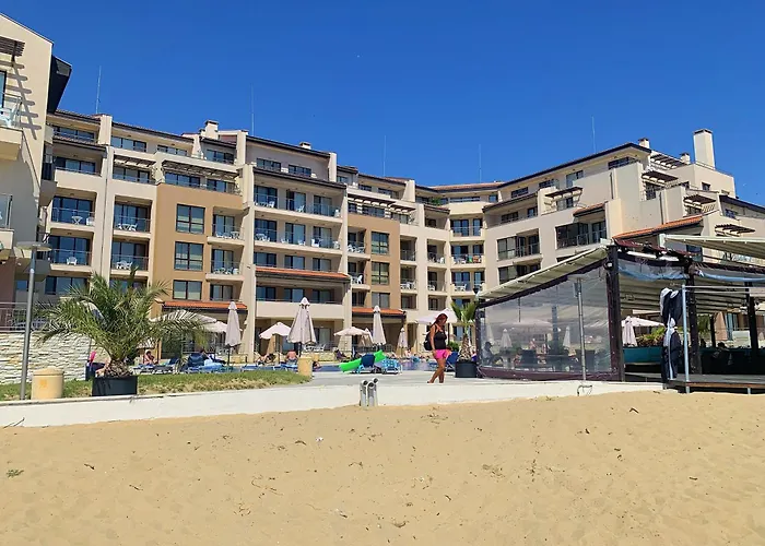 C - бийч с * אובזור