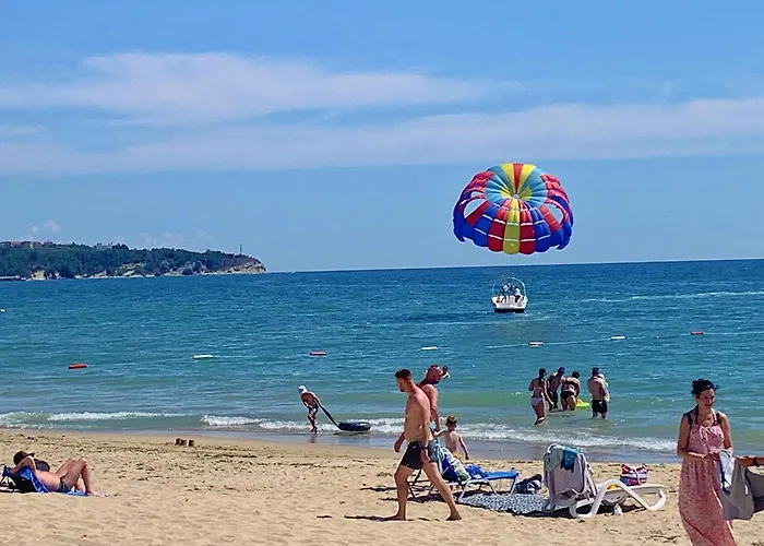 C - бийч с Apartment