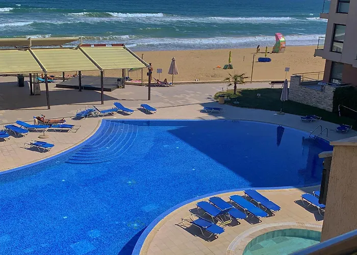 C - бийч с דירה *