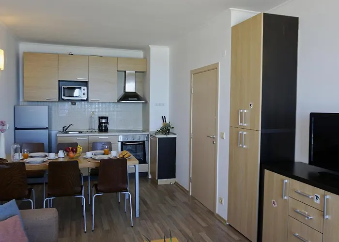 C - бийч с אובזור