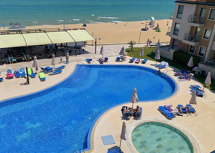 C - бийч с דירה *