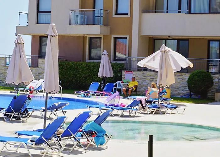 C - бийч с Obzor